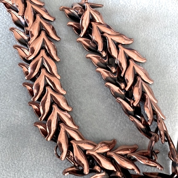 Renoir Jewelry - Art Deco Renoir signed arrow copper necklace.